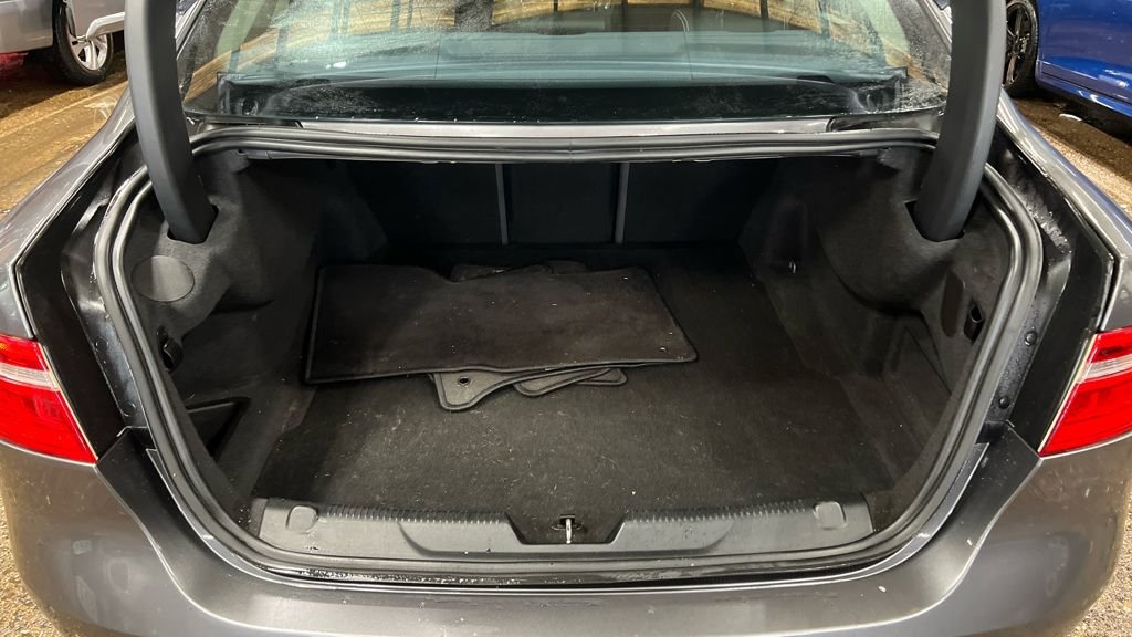 Used Jaguar XE 2016 for sale - 77621705: Photo 11