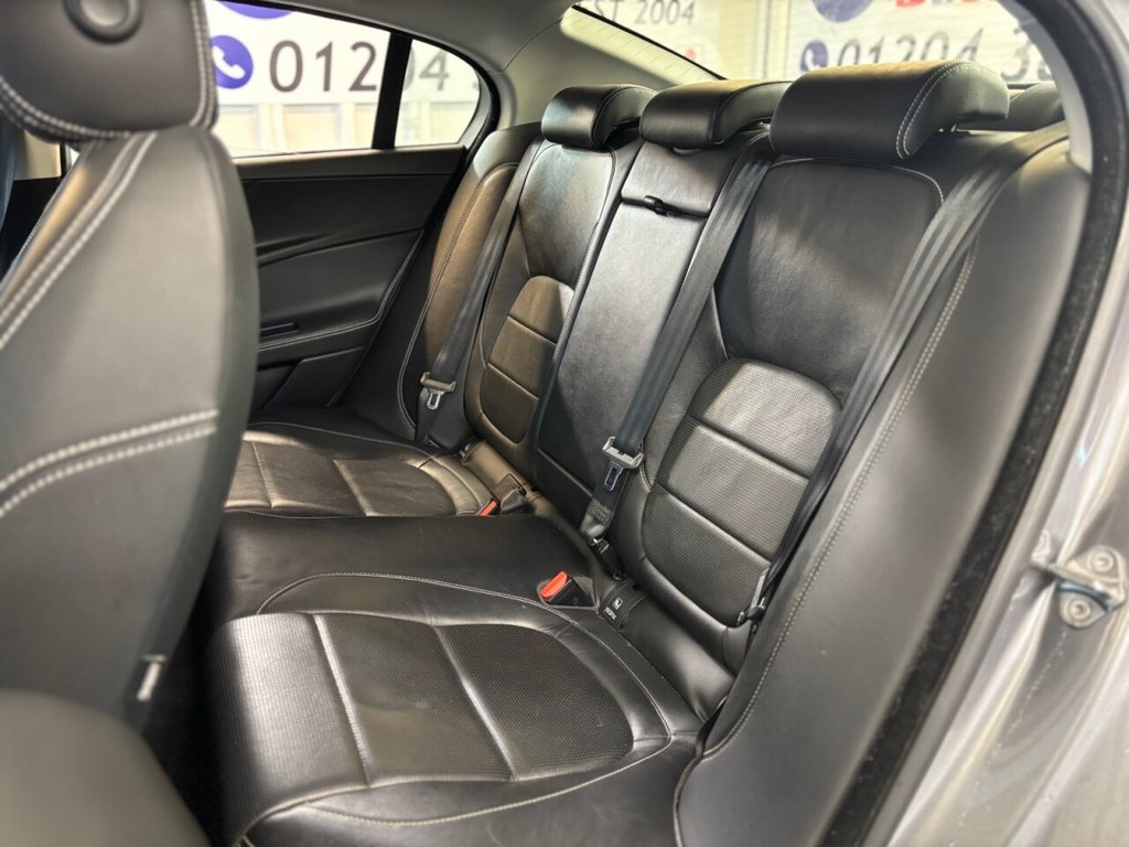 Used Jaguar XE 2016 for sale - 77621705: Photo 29