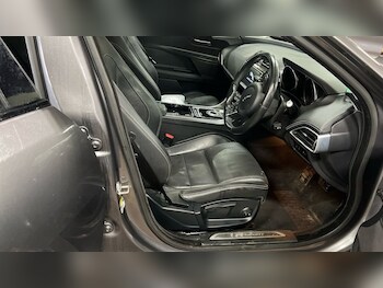 Used Jaguar XE 2016 for sale - 77621705: Photo