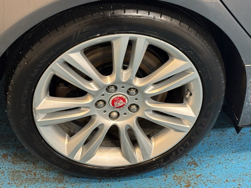 Used Jaguar XE 2016 for sale - 77621705: Photo 31
