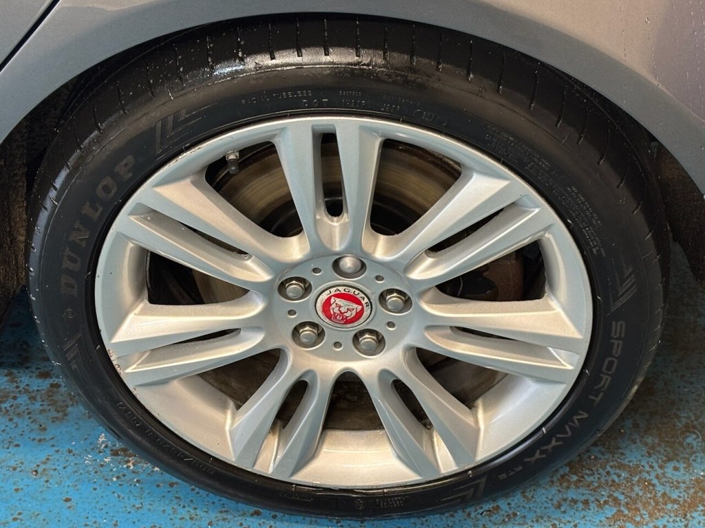 Used Jaguar XE 2016 for sale - 77621705: Photo 32