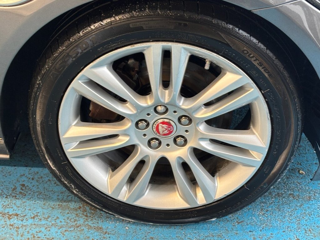 Used Jaguar XE 2016 for sale - 77621705: Photo 37