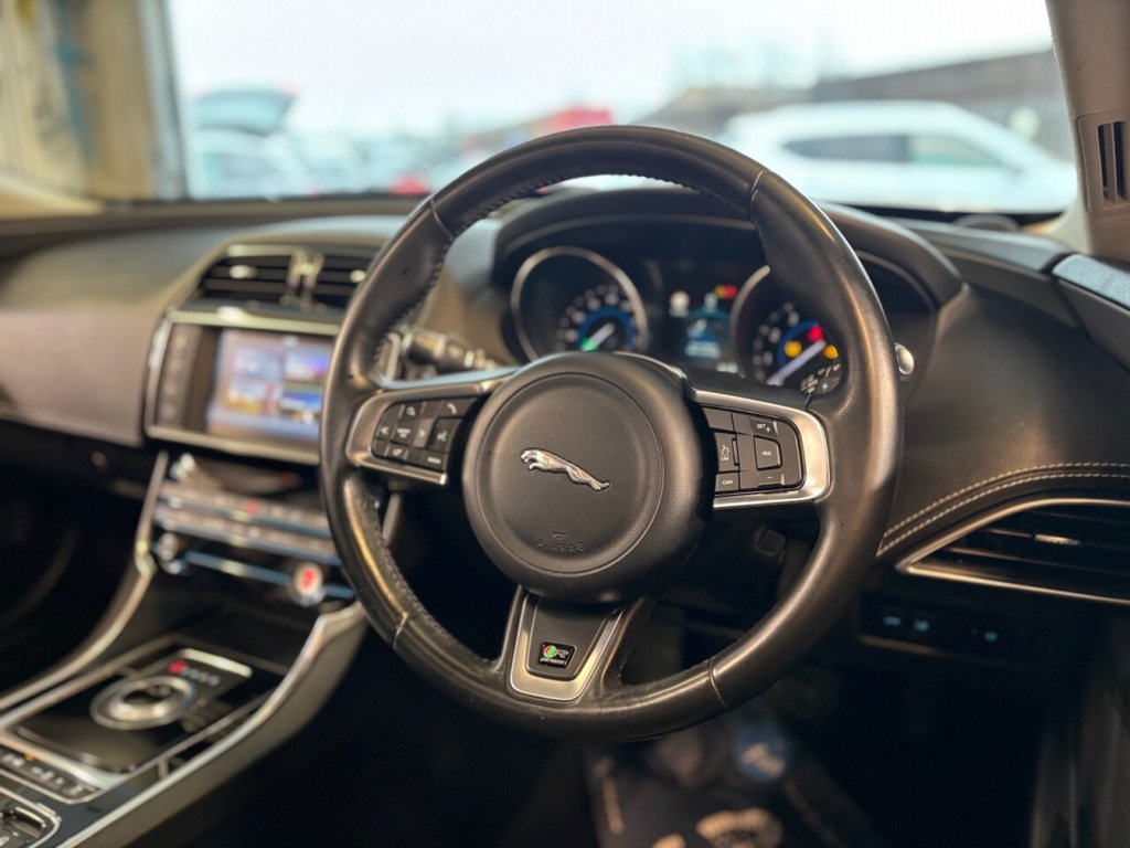 Used Jaguar XE 2016 for sale - 77621705: Photo 38