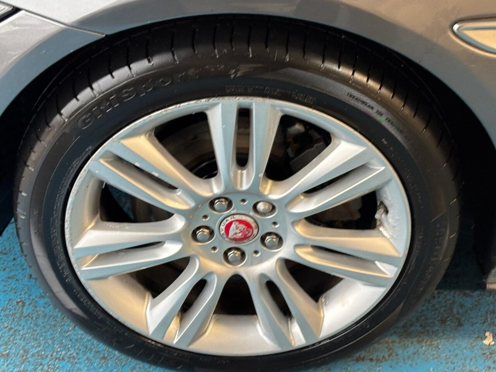 Used Jaguar XE 2016 for sale - 77621705: Photo 41