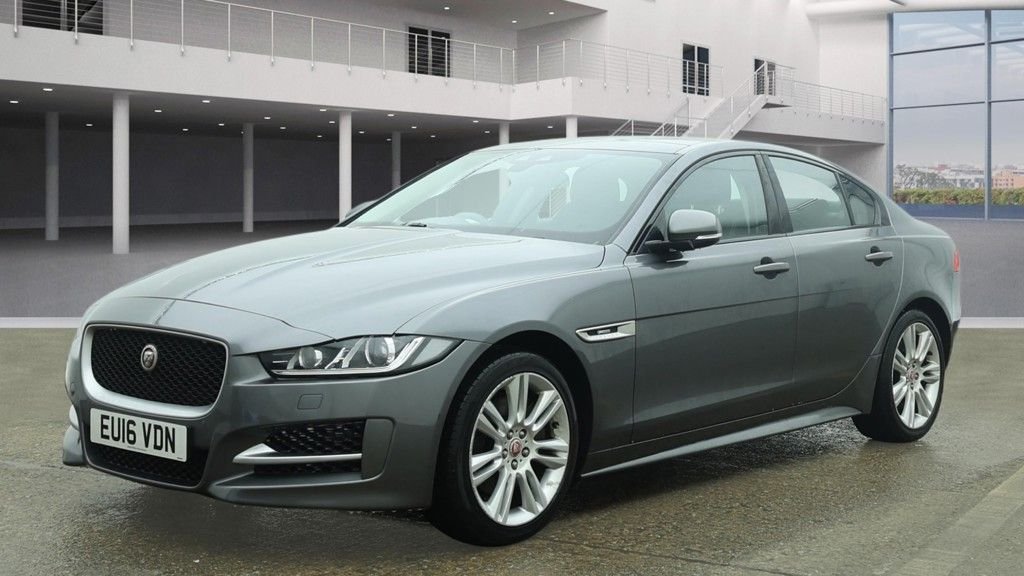 Used Jaguar XE 2016 for sale - 77621705: Photo 5