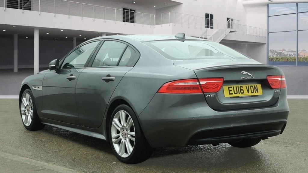 Used Jaguar XE 2016 for sale - 77621705: Photo 6