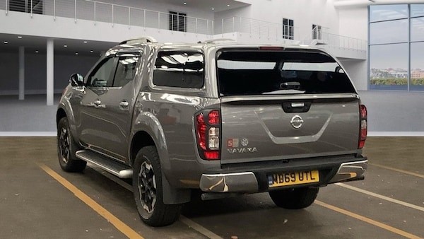 Used Nissan Navara 2020 for sale - 76280096: Photo 2