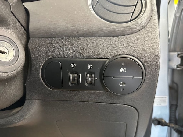 Used Hyundai i10 2012 for sale - 75410987: Photo 19