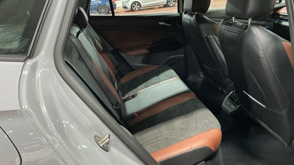 Used Volkswagen ID.4 2021 for sale - 76559189: Photo 8