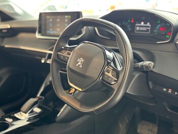 Used Peugeot E-208 2025 for sale - 75642498: Photo