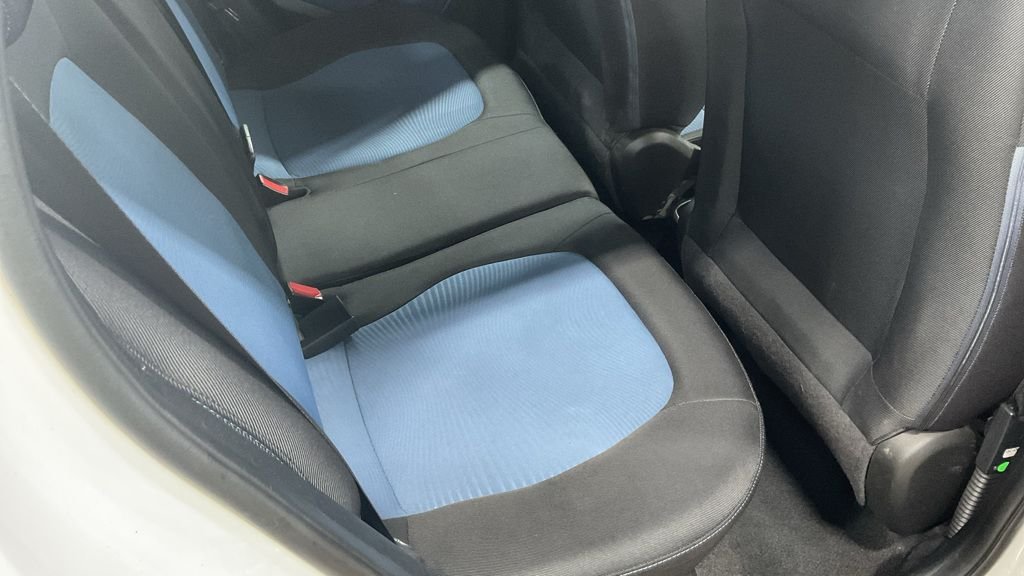 Used Hyundai i10 2014 for sale - 76910222: Photo 10