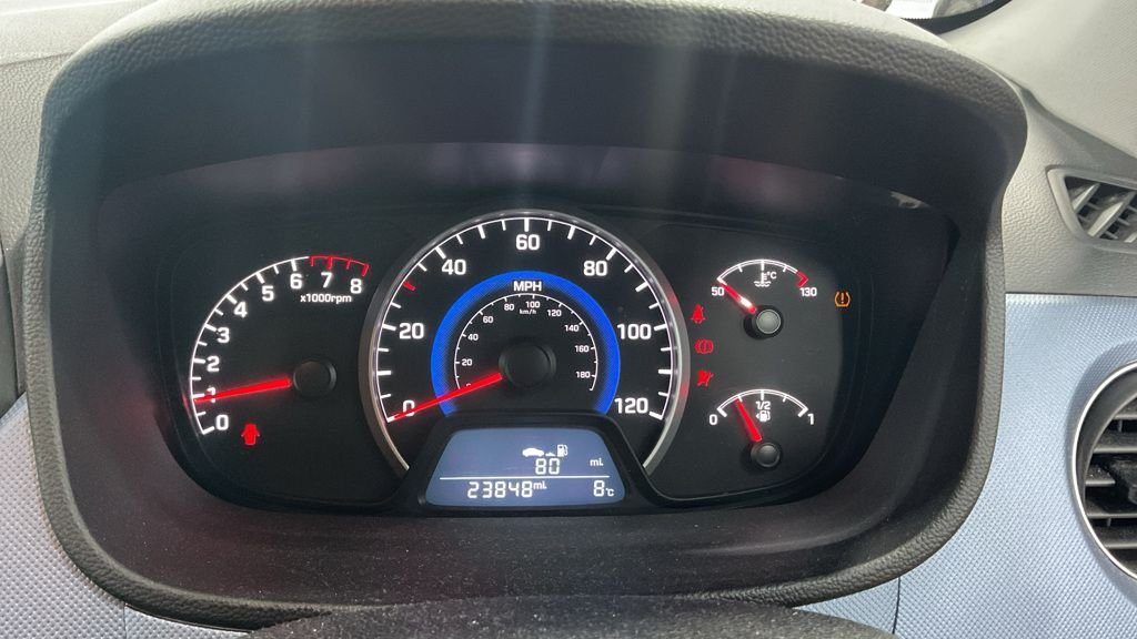 Used Hyundai i10 2014 for sale - 76910222: Photo 11