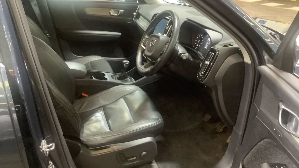 Used Volvo XC40 2020 for sale - 77038425: Photo 2