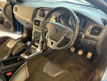 Used Volvo V40 2015 for sale - 74942546: Photo