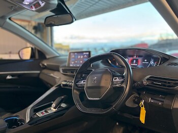 Used Peugeot 5008 2020 for sale - 76768454: Photo