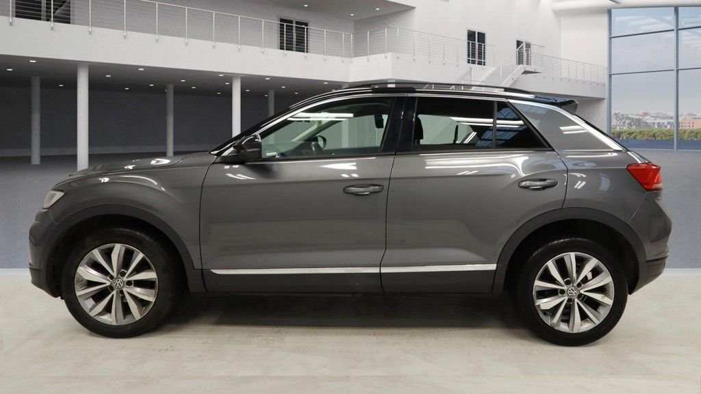 Used Volkswagen T-Roc 2019 for sale - 77621502: Photo 6