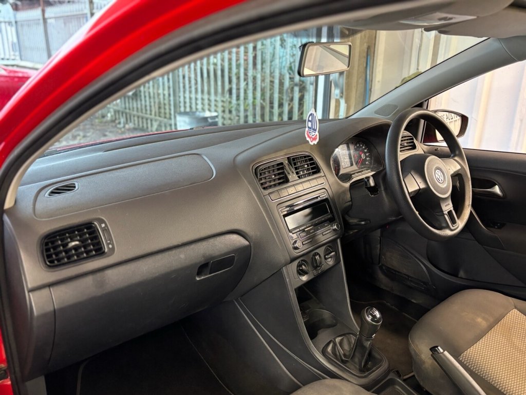 Used Volkswagen Polo 2012 for sale - 76569769: Photo 6