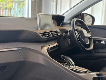 Used Peugeot 3008 2019 for sale - 79530395: Photo