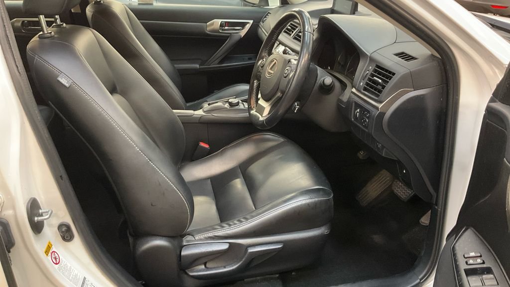 Used Lexus CT 2017 for sale - 77451916: Photo 2