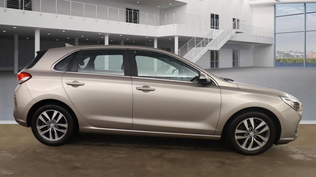 Used Hyundai i30 2018 for sale - 77153590: Photo 11