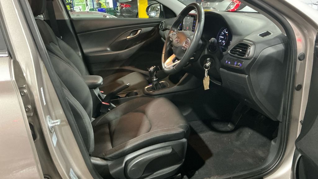 Used Hyundai i30 2018 for sale - 77153590: Photo 2