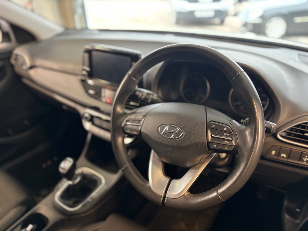Used Hyundai i30 2018 for sale - 77153590: Photo 33