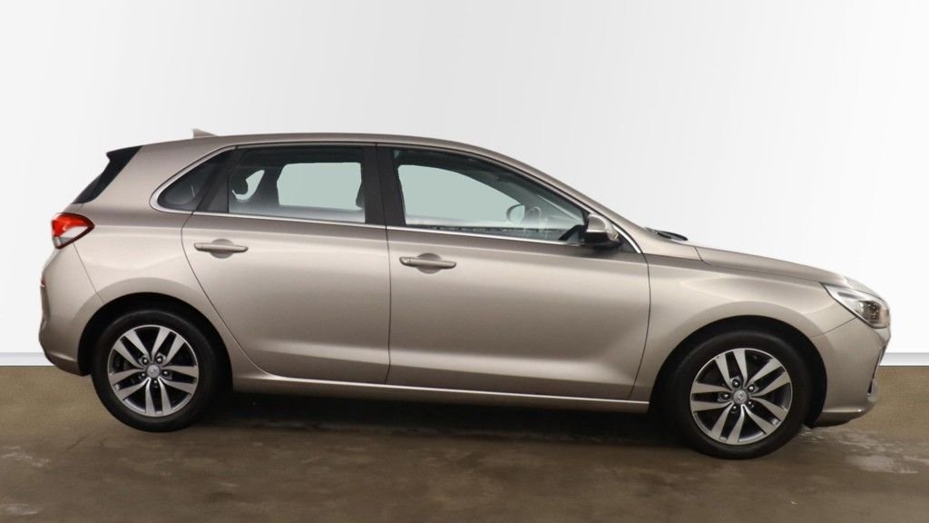 Used Hyundai i30 2018 for sale - 77153590: Photo 7
