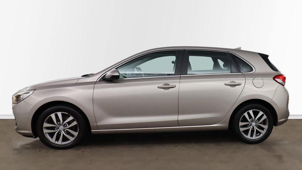 Used Hyundai i30 2018 for sale - 77153590: Photo 8