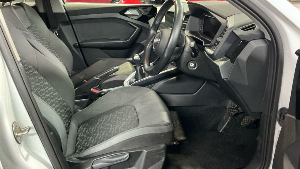 Used Audi A1 2021 for sale - 76910221: Photo 2