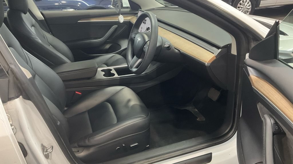 Used Tesla Model 3 2021 for sale - 76582550: Photo 2