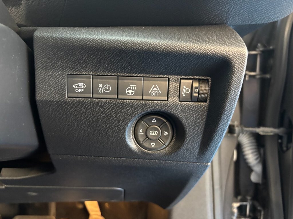 Used Citroen e-C4 2022 for sale - 75801382: Photo 30