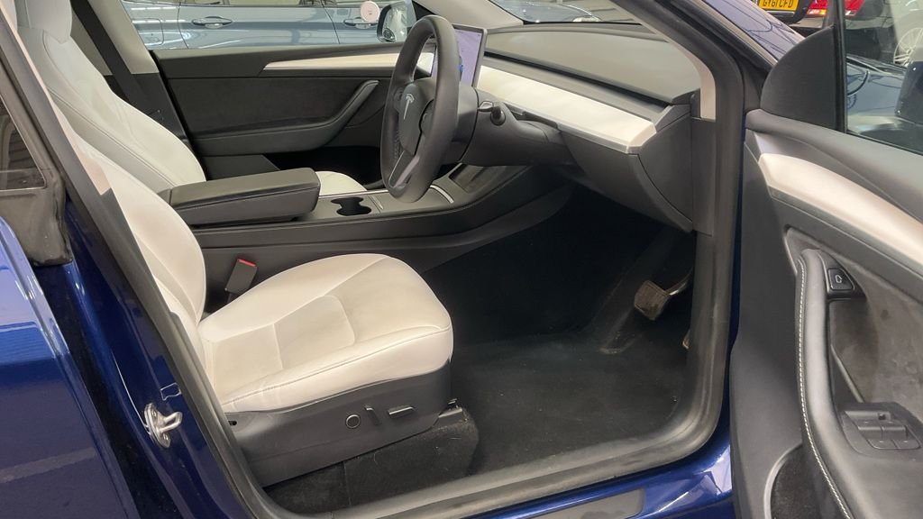 Used Tesla Model Y 2022 for sale - 78044459: Photo 2