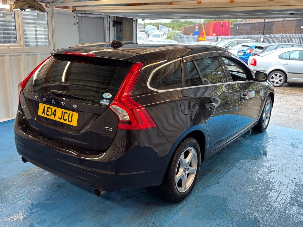 Used Volvo V60 2014 for sale - 75923340: Photo 17