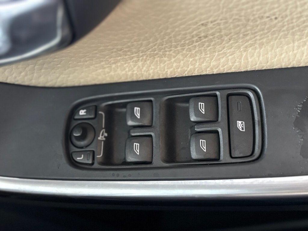 Used Volvo V60 2014 for sale - 75923340: Photo 23