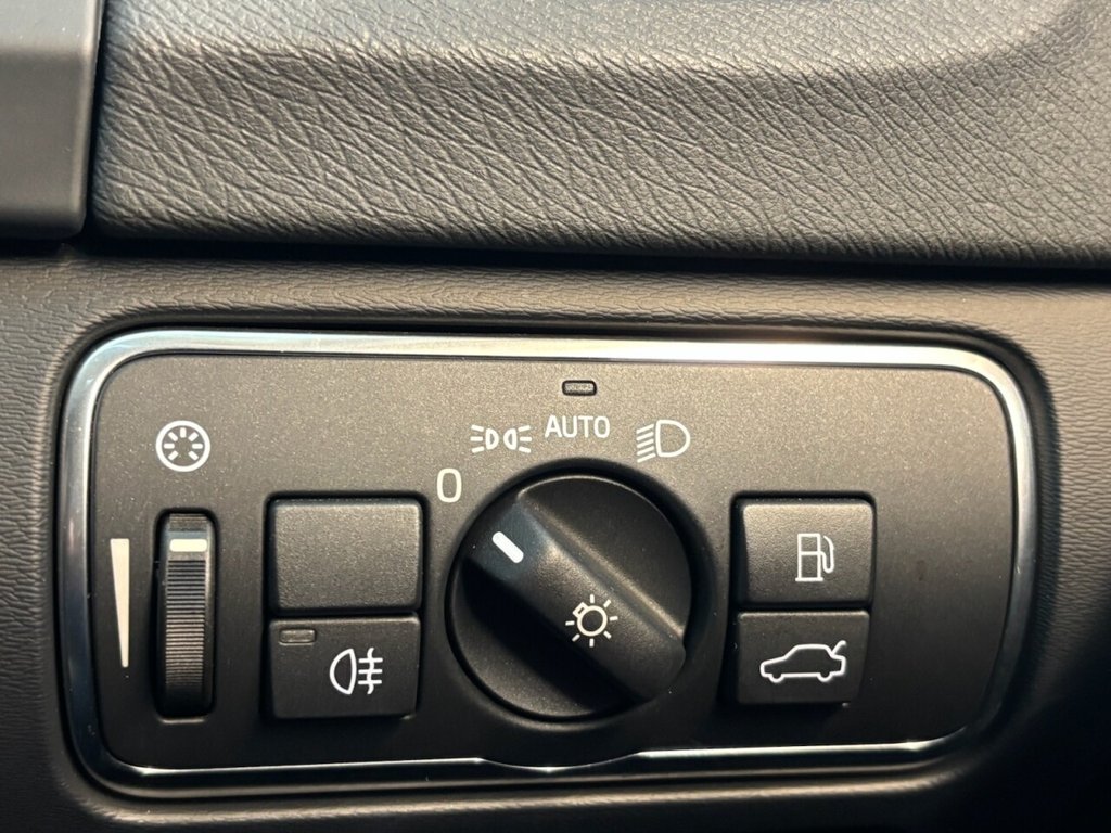 Used Volvo V60 2014 for sale - 75923340: Photo 28