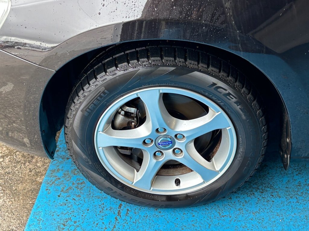 Used Volvo V60 2014 for sale - 75923340: Photo 33