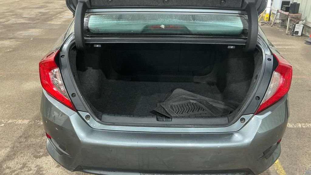 Used Honda Civic 2020 for sale - 77748579: Photo 11