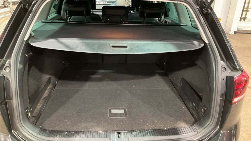 Used Volkswagen Passat 2019 for sale - 77452315: Photo 11