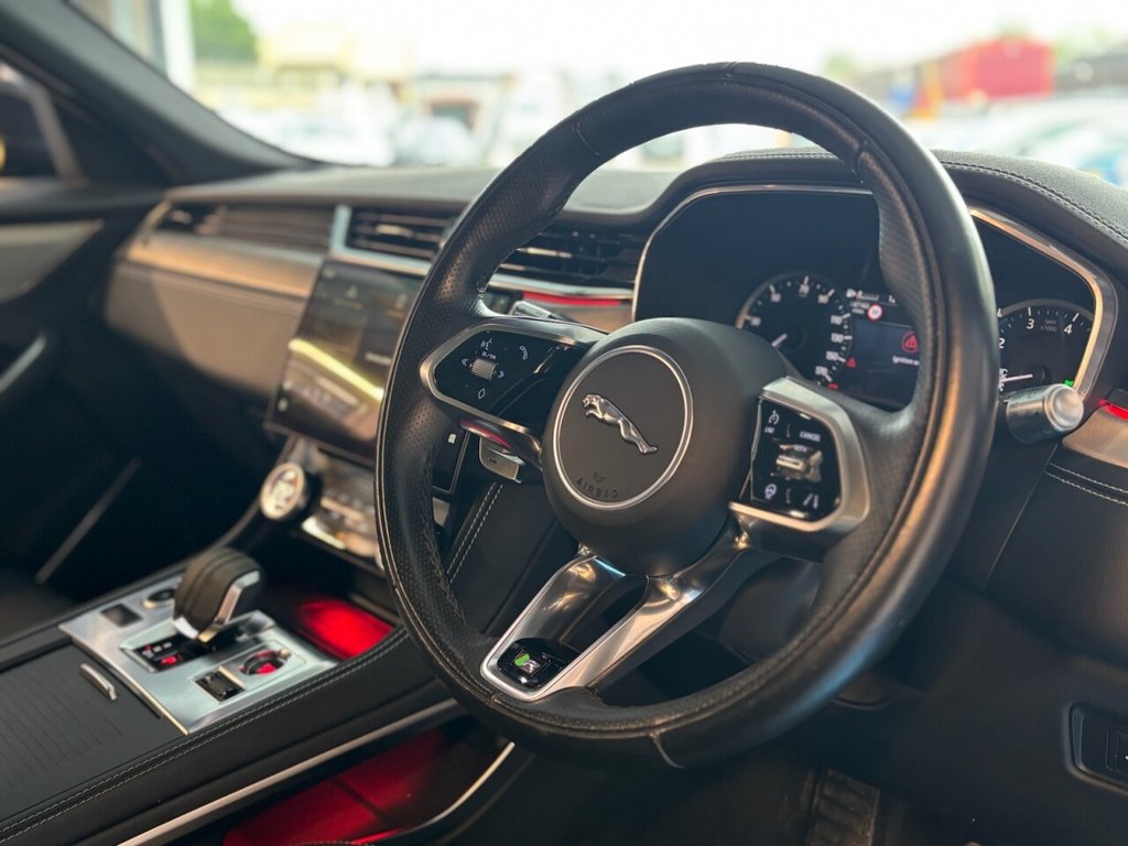Used Jaguar F-Pace 2021 for sale - 75911932: Photo 26