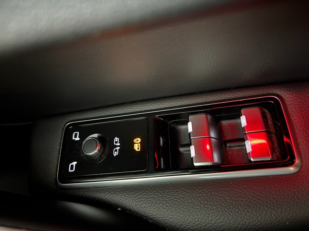 Used Jaguar F-Pace 2021 for sale - 75911932: Photo 35