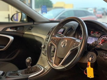 Used Vauxhall Insignia 2015 for sale - 78597836: Photo