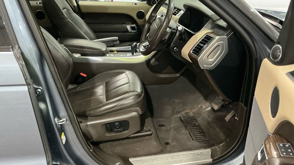 Used Land Rover Range Rover Sport 2019 for sale - 77464396: Photo 2
