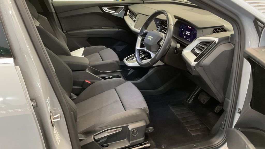 Used Audi Q4 e-tron 2023 for sale - 77133485: Photo 2