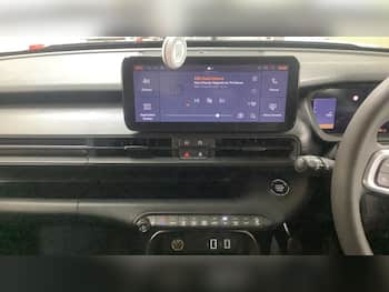 Used Jeep Avenger 2024 for sale - 79709297: Photo