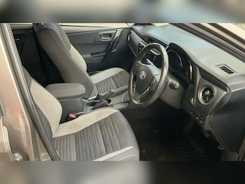 Used Toyota Auris 2018 for sale - 78658689: Photo