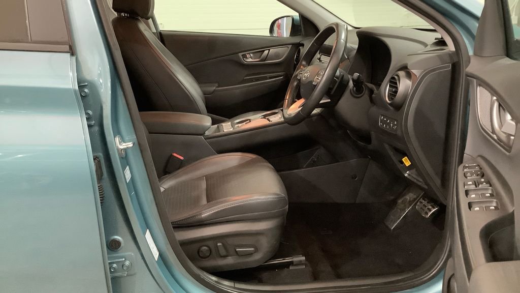 Used Hyundai KONA 2020 for sale - 77835541: Photo 2