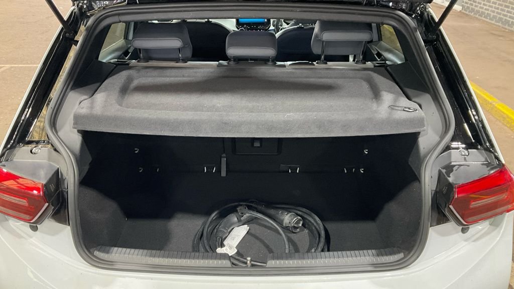 Used Volkswagen ID.3 2020 for sale - 76407000: Photo 17