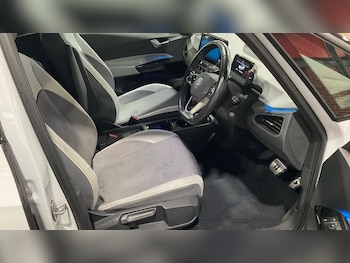 Used Volkswagen ID.3 2020 for sale - 76407000: Photo