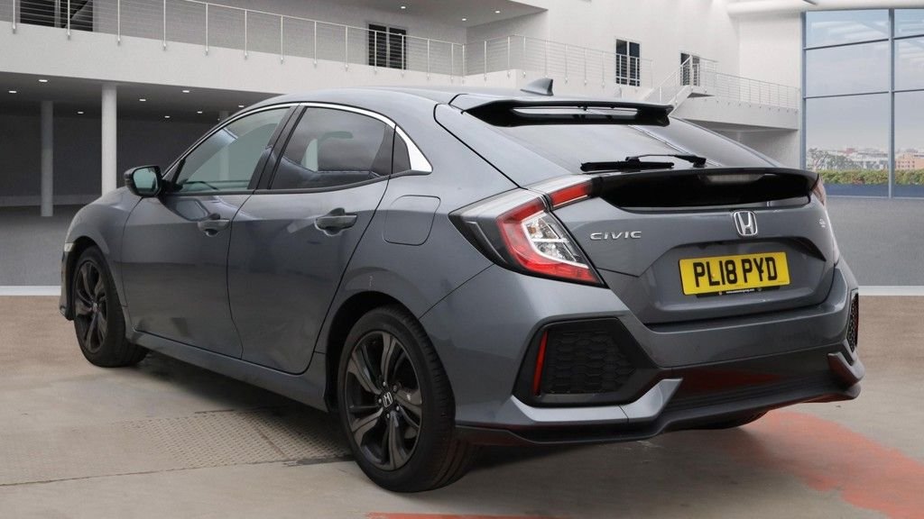 Used Honda Civic 2018 for sale - 77370029: Photo 6