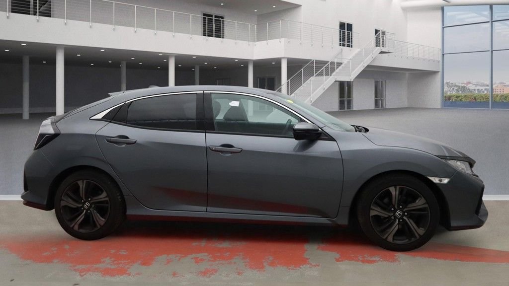 Used Honda Civic 2018 for sale - 77370029: Photo 8